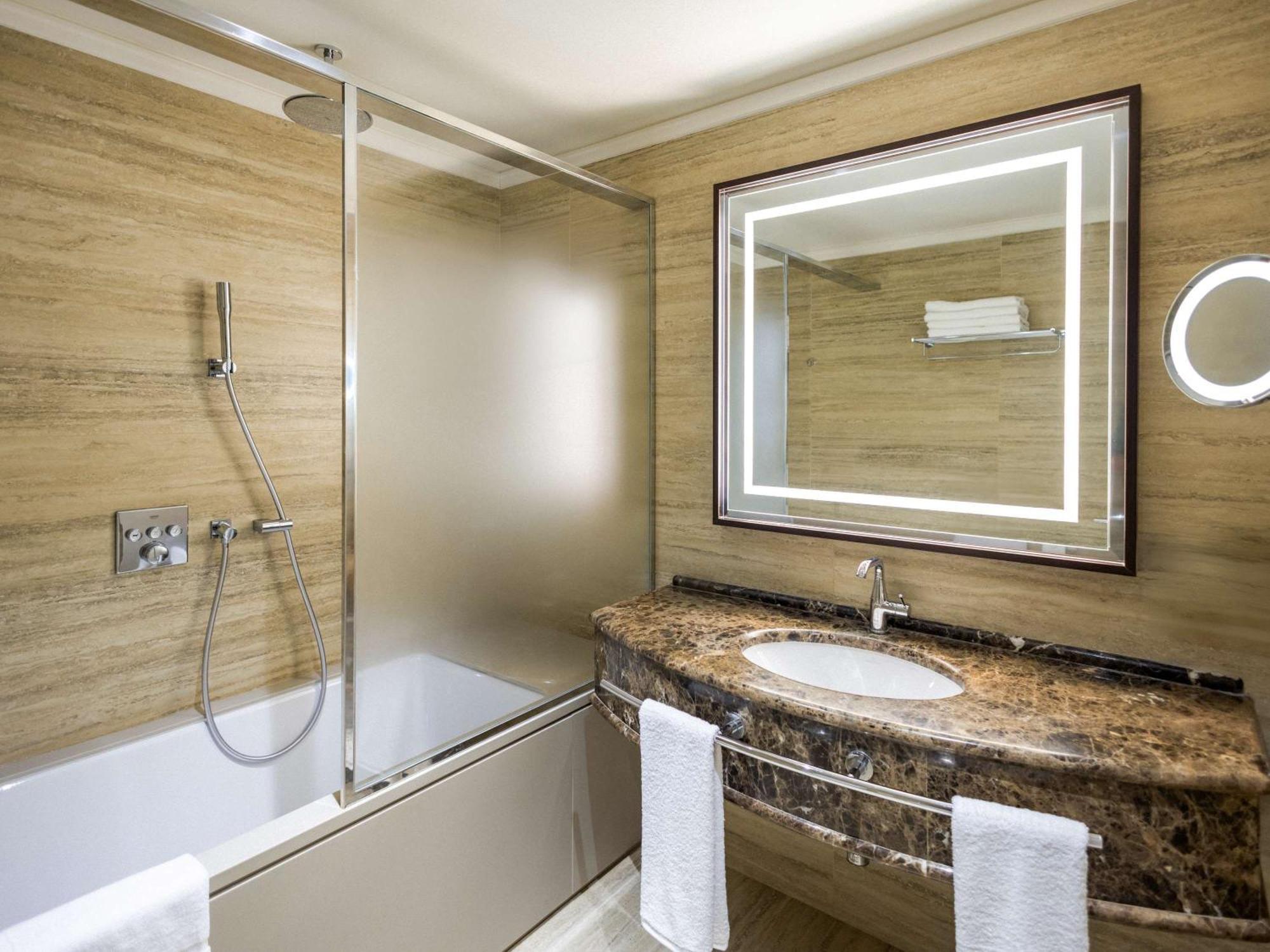 Hotel Oran Bay Managed By Accor Luaran gambar